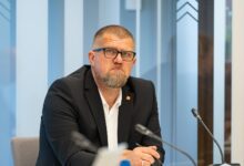 Photo of Депутат “Стабильности”, которого отправляли на проверку латышского, решил сложить мандат