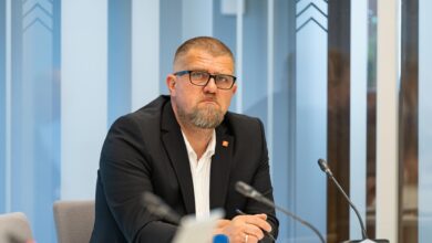 Photo of Депутат “Стабильности”, которого отправляли на проверку латышского, решил сложить мандат