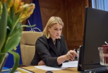 Photo of Кому в Риге жить хорошо: премьеру Латвии задали неприличный вопрос