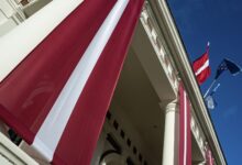 Photo of Во всех госучреждениях запретить говорить по-русски: Нацблок подал в Сейм проект решения