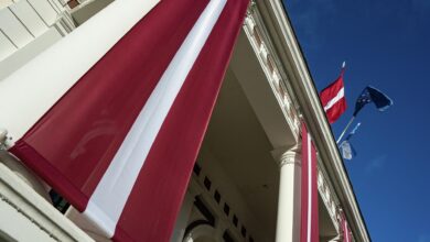 Photo of Во всех госучреждениях запретить говорить по-русски: Нацблок подал в Сейм проект решения