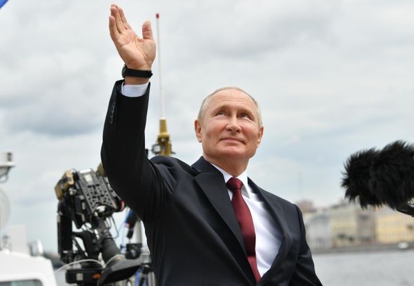 Photo of Владимир Путин отмечает 74-й день рождения